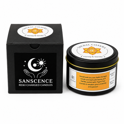 Sacral chakra 200g soy tin candle with tiger's eye crystals, detail view – sacral chakra candle 200g by Sanscence